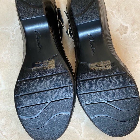 Clarks 9.5 W leather upper sandal - Picture 2 of 3